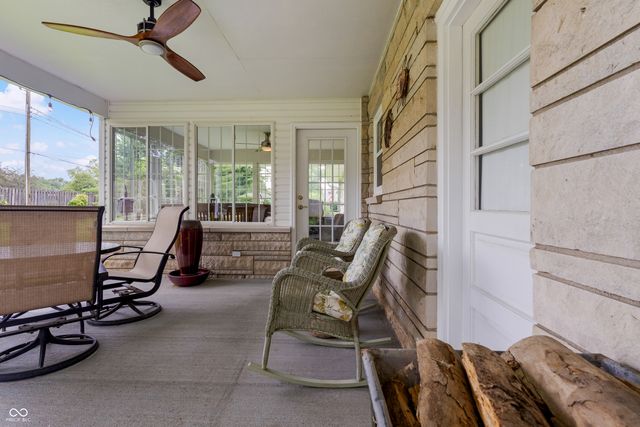 4236 Washington Street, Columbus, IN 47203