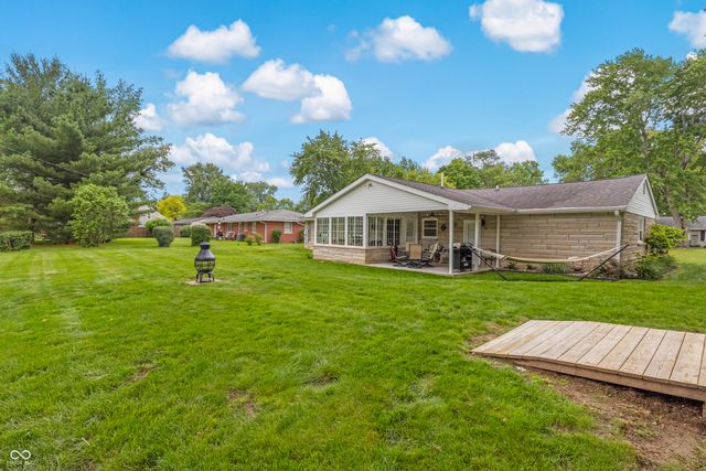 4236 Washington Street, Columbus, IN 47203