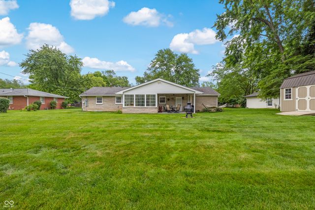 4236 Washington Street, Columbus, IN 47203