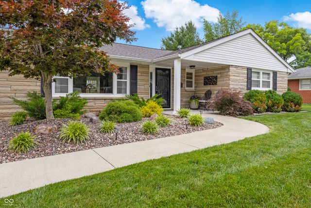 4236 Washington Street, Columbus, IN 47203