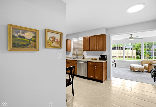 4236 Washington Street, Columbus, IN 47203