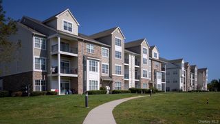 1 Charles Pond Drive 9-925, Coram, NY 11727