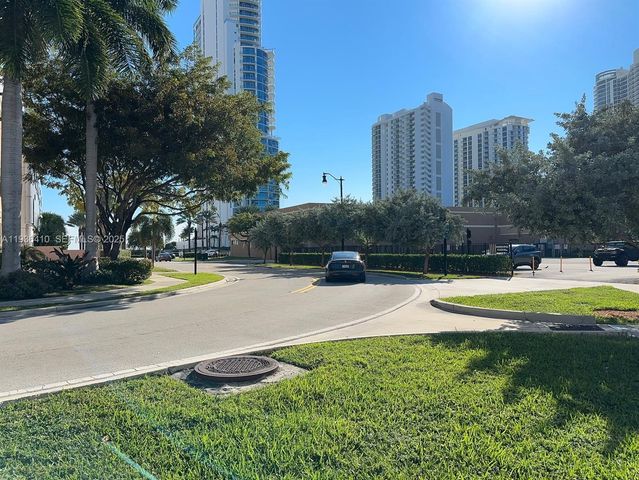 17560 Atlantic Blvd 109, Sunny Isles Beach, FL 33160