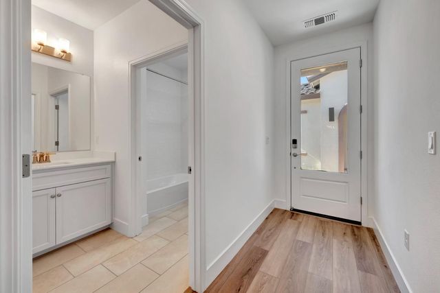 12443 Columba Way, Rancho Cordova, CA 95742