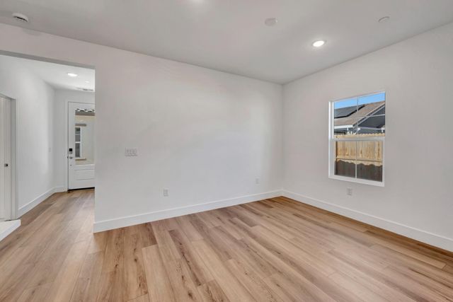 12443 Columba Way, Rancho Cordova, CA 95742