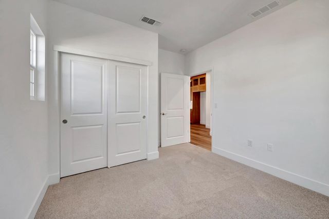 12443 Columba Way, Rancho Cordova, CA 95742