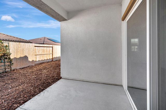 12443 Columba Way, Rancho Cordova, CA 95742