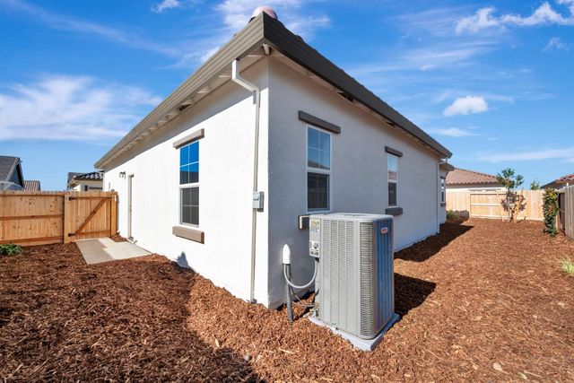 12443 Columba Way, Rancho Cordova, CA 95742