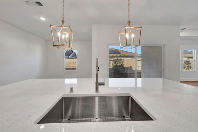 12443 Columba Way, Rancho Cordova, CA 95742