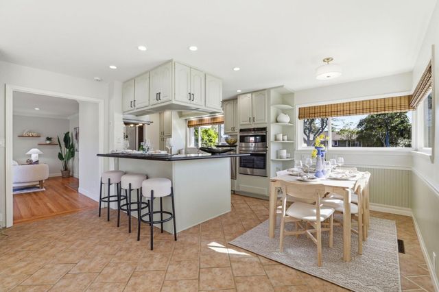 1079 The Dalles Avenue, Sunnyvale, CA 94087