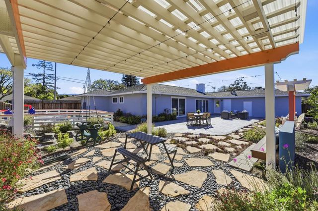 1079 The Dalles Avenue, Sunnyvale, CA 94087