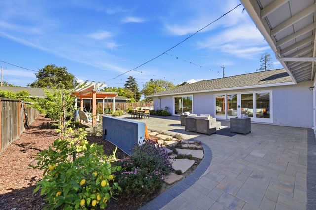 1079 The Dalles Avenue, Sunnyvale, CA 94087