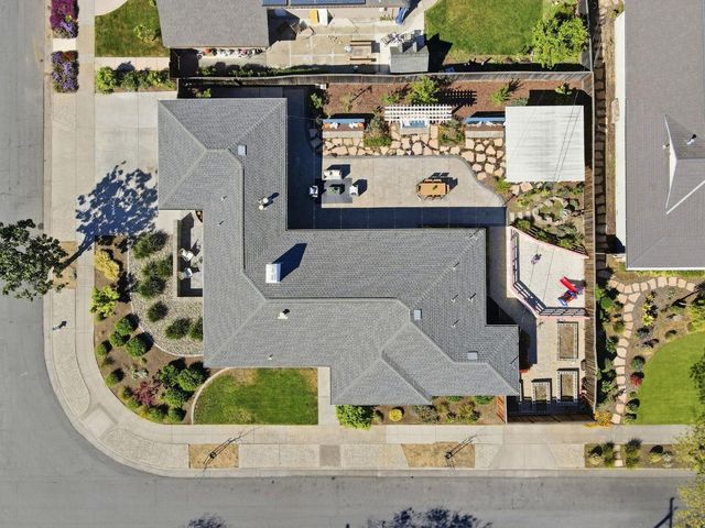 1079 The Dalles Avenue, Sunnyvale, CA 94087