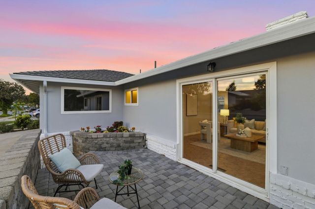 1079 The Dalles Avenue, Sunnyvale, CA 94087