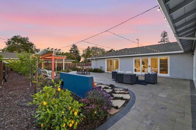 1079 The Dalles Avenue, Sunnyvale, CA 94087