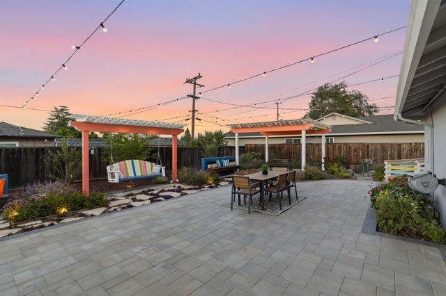 1079 The Dalles Avenue, Sunnyvale, CA 94087