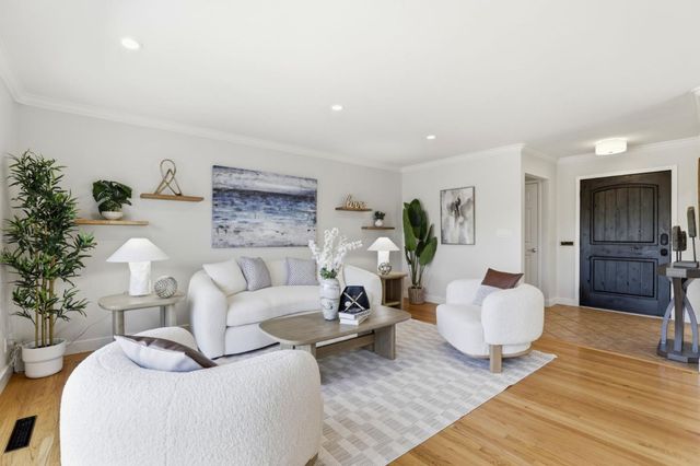 1079 The Dalles Avenue, Sunnyvale, CA 94087