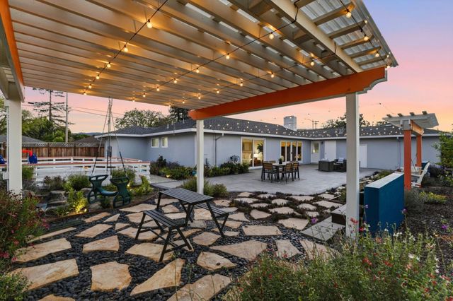 1079 The Dalles Avenue, Sunnyvale, CA 94087