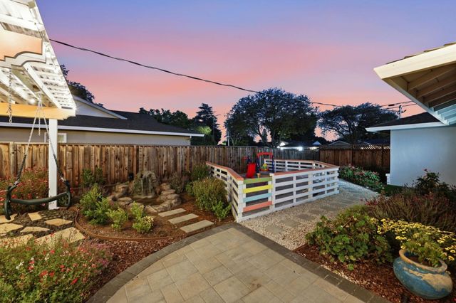 1079 The Dalles Avenue, Sunnyvale, CA 94087