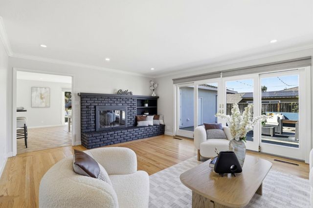 1079 The Dalles Avenue, Sunnyvale, CA 94087