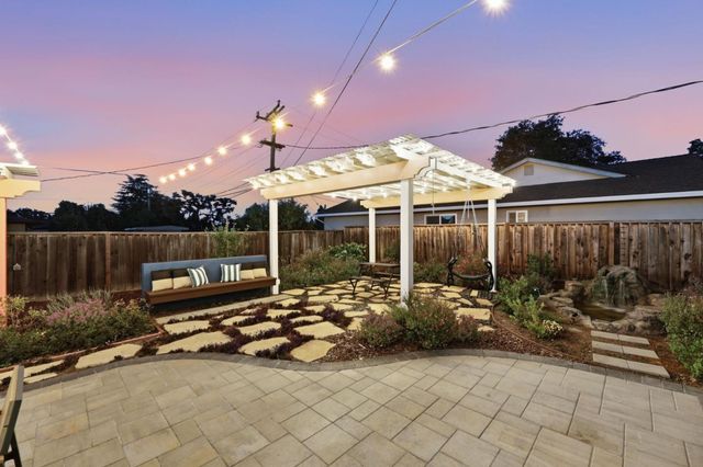 1079 The Dalles Avenue, Sunnyvale, CA 94087