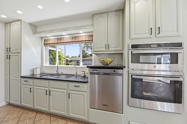 1079 The Dalles Avenue, Sunnyvale, CA 94087