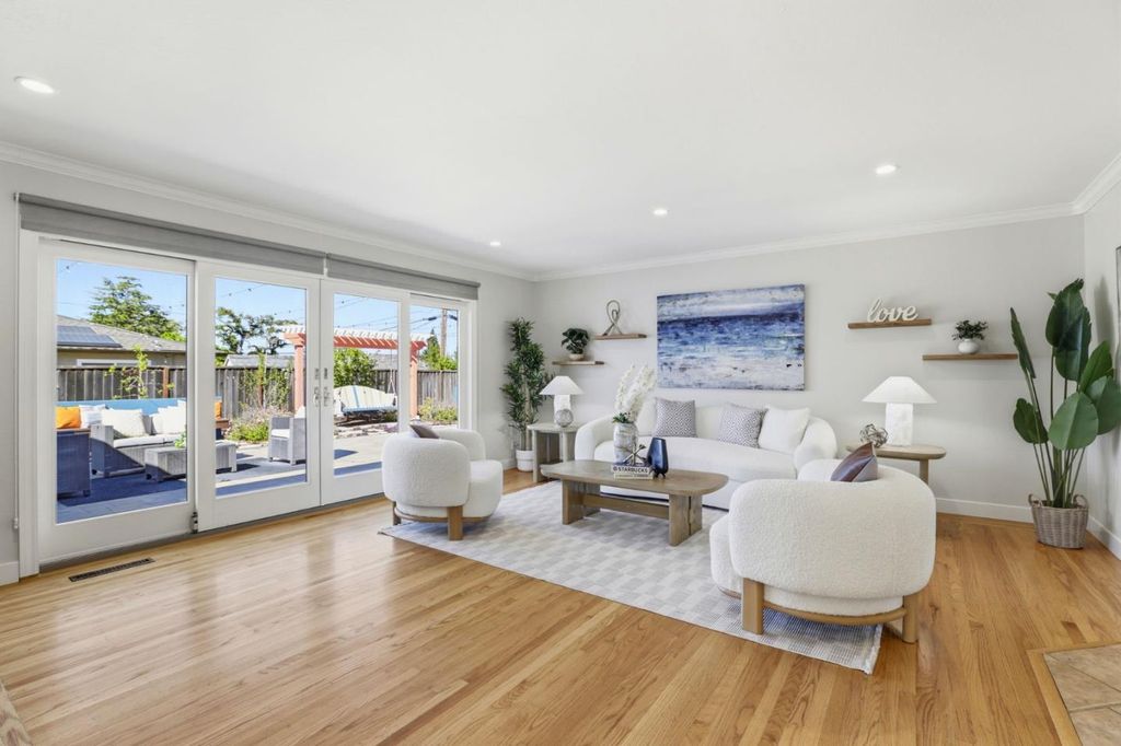 1079 The Dalles Avenue, Sunnyvale, CA 94087