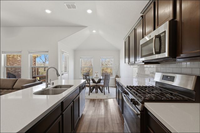 1860 Alamandine Avenue, Cross Roads, TX 76227