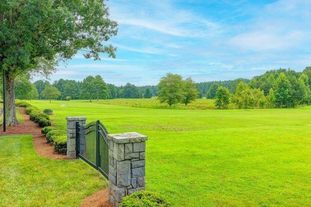 4825 Meadow Park Lane, Suwanee, GA 30024
