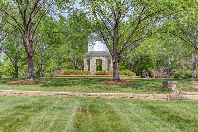 4825 Meadow Park Lane, Suwanee, GA 30024