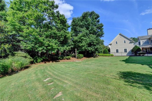4825 Meadow Park Lane, Suwanee, GA 30024