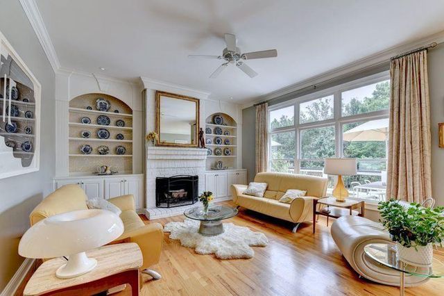 4825 Meadow Park Lane, Suwanee, GA 30024