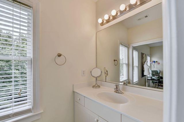 4825 Meadow Park Lane, Suwanee, GA 30024