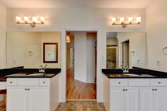 4825 Meadow Park Lane, Suwanee, GA 30024