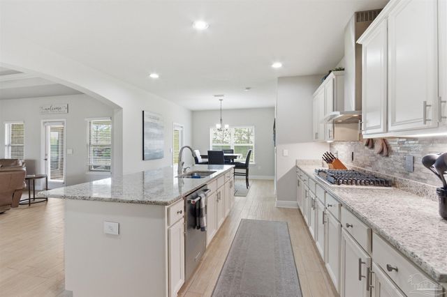 2677 Tulip Hill Rd, Pace, FL 32571