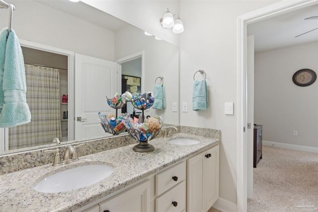 2677 Tulip Hill Rd, Pace, FL 32571