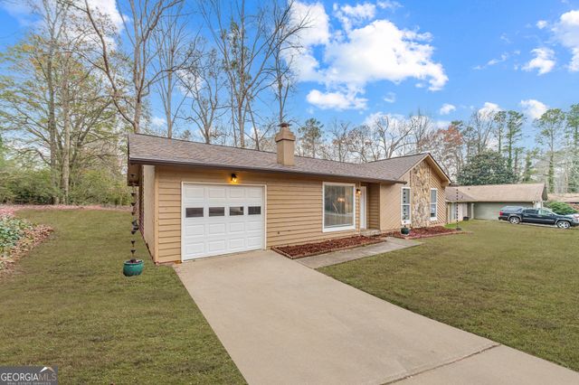 30 Saratoga Drive, Lawrenceville, GA 30044