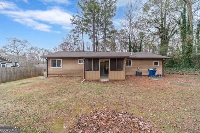 30 Saratoga Drive, Lawrenceville, GA 30044
