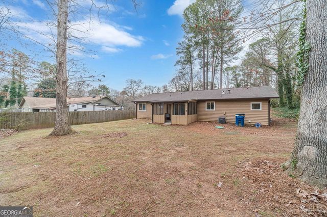 30 Saratoga Drive, Lawrenceville, GA 30044