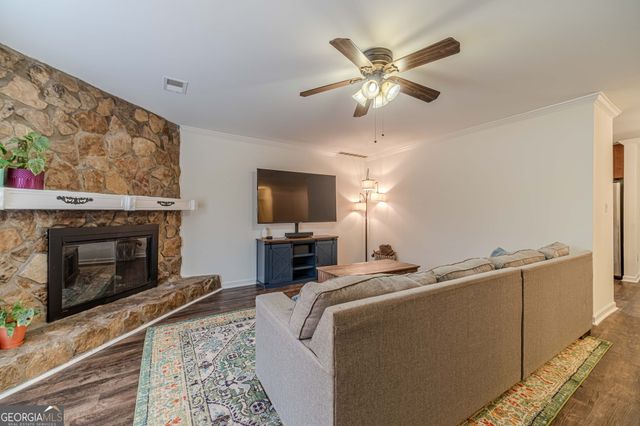 30 Saratoga Drive, Lawrenceville, GA 30044