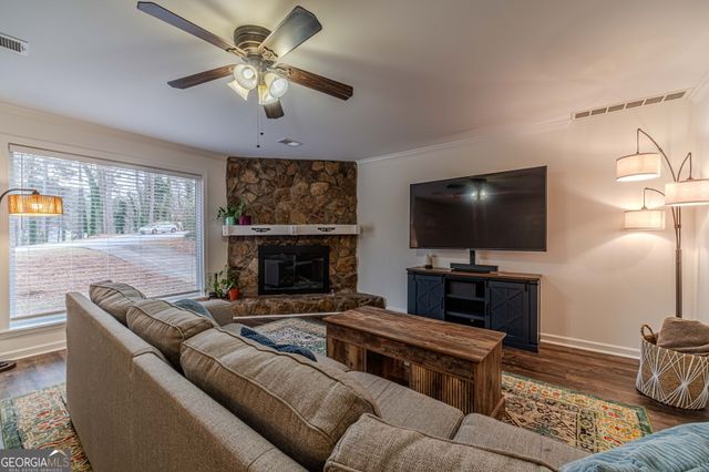 30 Saratoga Drive, Lawrenceville, GA 30044