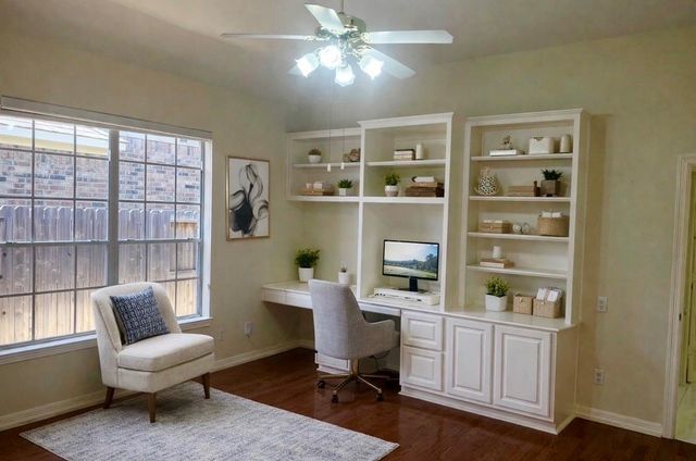 4402 Water Elm Way, Houston, TX 77059