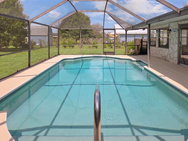 801 W WEATHERBEE Road, Fort Pierce, FL 34982