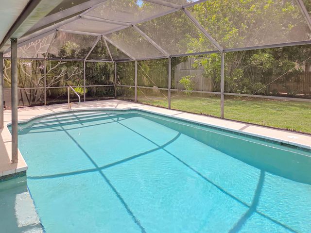 801 W WEATHERBEE Road, Fort Pierce, FL 34982