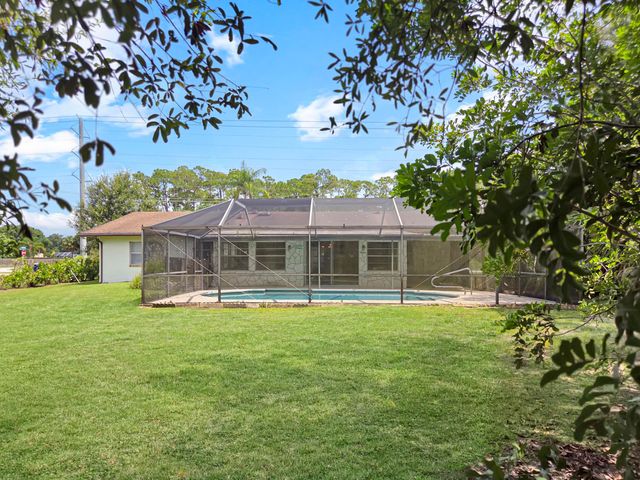 801 W WEATHERBEE Road, Fort Pierce, FL 34982