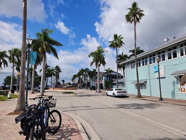 801 W WEATHERBEE Road, Fort Pierce, FL 34982