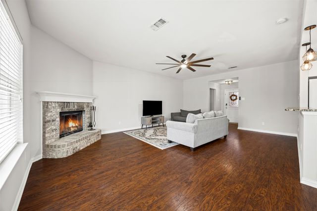 6060 Park View Drive, Midlothian, TX 76065