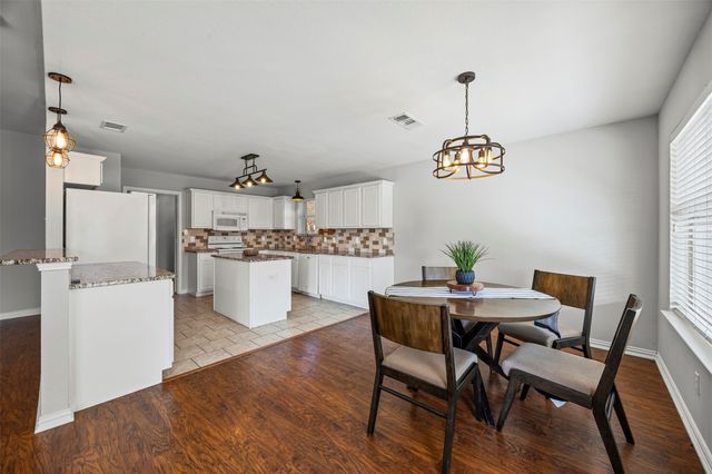 6060 Park View Drive, Midlothian, TX 76065