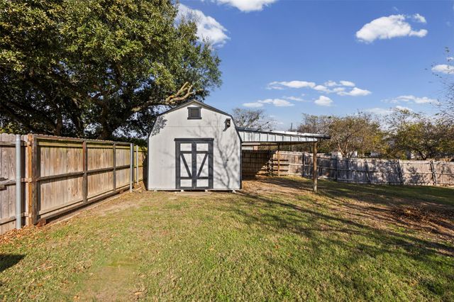 6060 Park View Drive, Midlothian, TX 76065