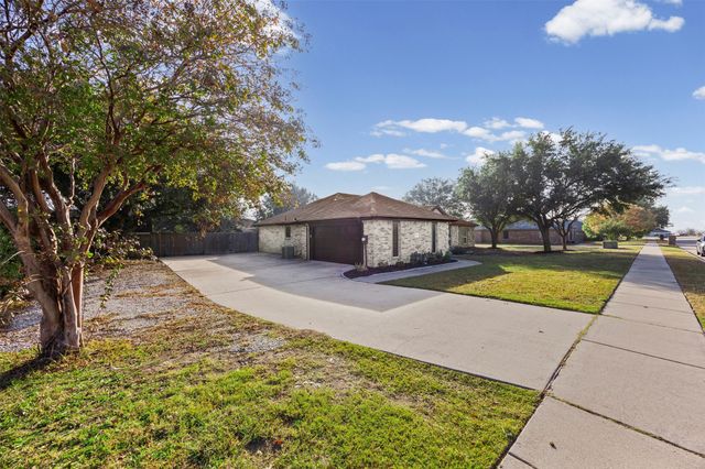 6060 Park View Drive, Midlothian, TX 76065